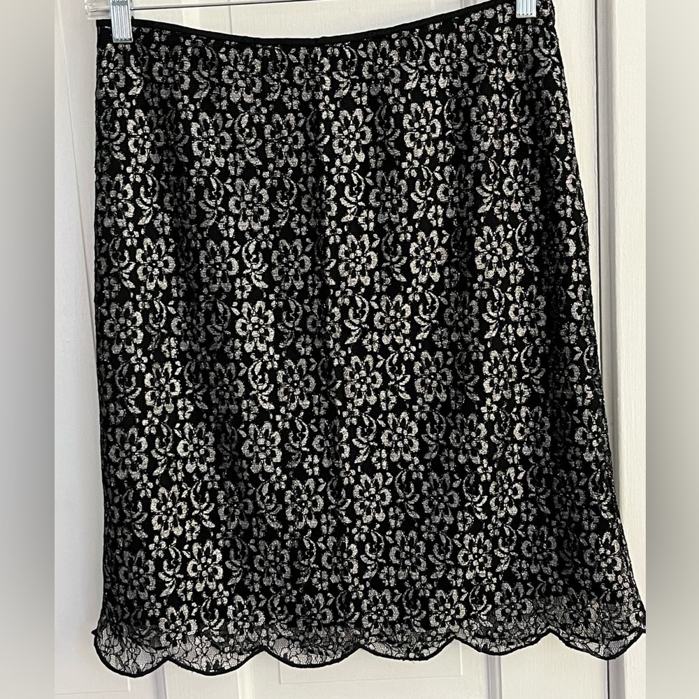 J. Peterman Black Mettalic Silver Floral Lace Skirt Scalloped Hem 10 Dark Fairy